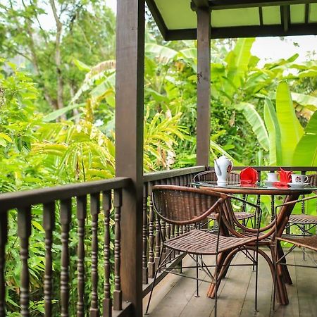 Villa Sri Kampung Куа Екстериор снимка
